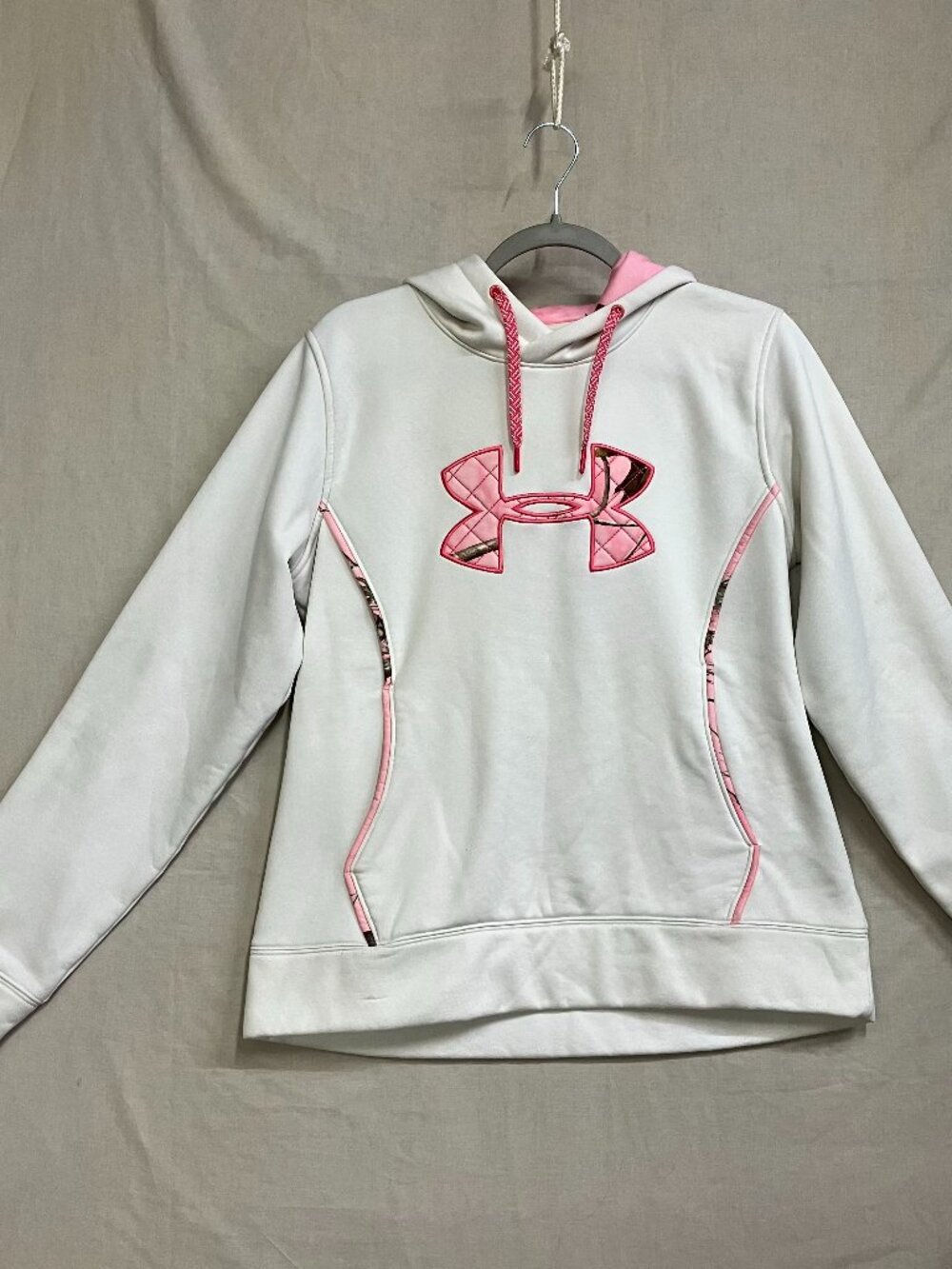 Under Armour Hoodie Women's Size Large White Pink Pullover Sweatshirt Athletic